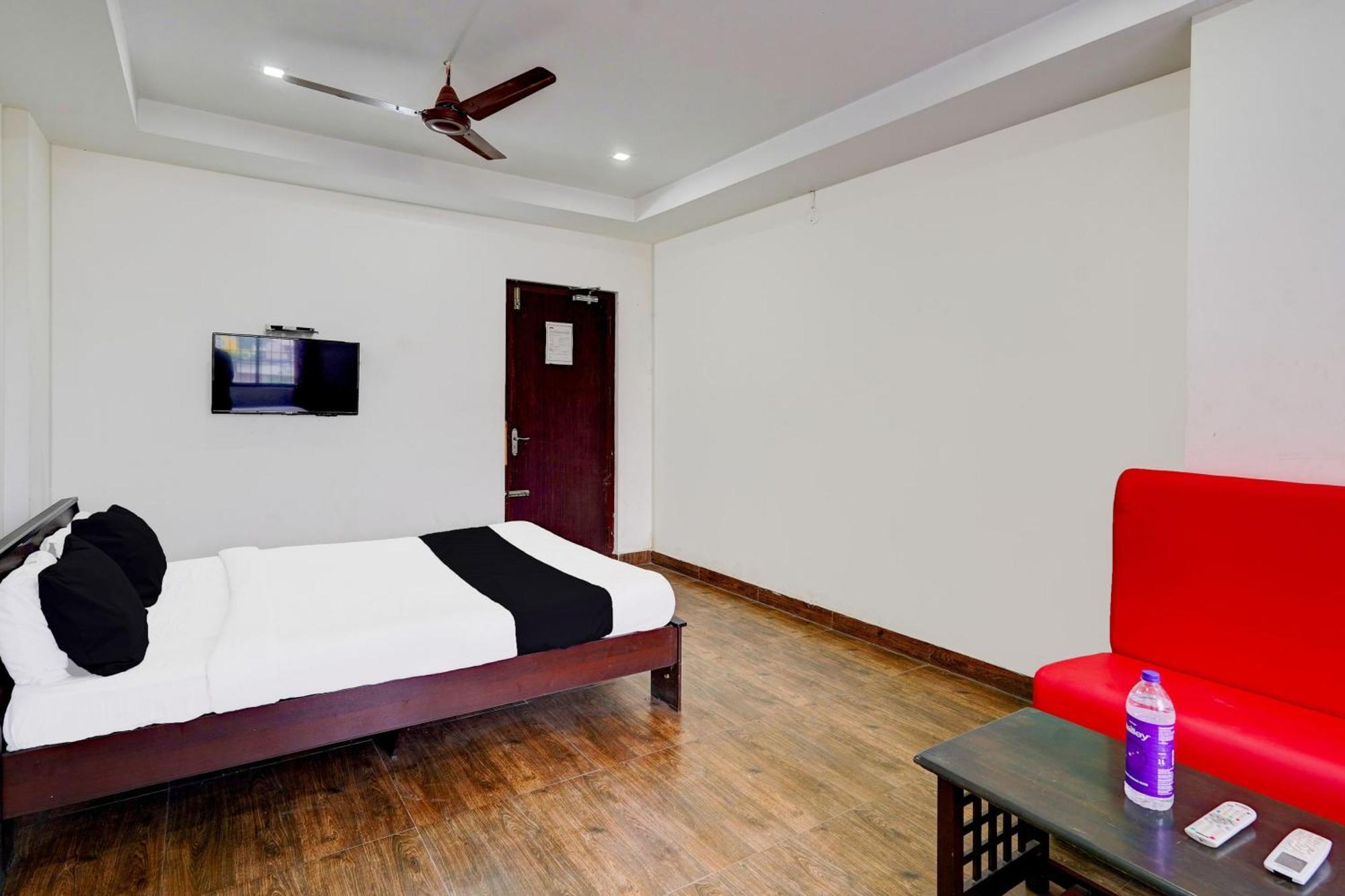 Hotel O Ambur Exterior photo