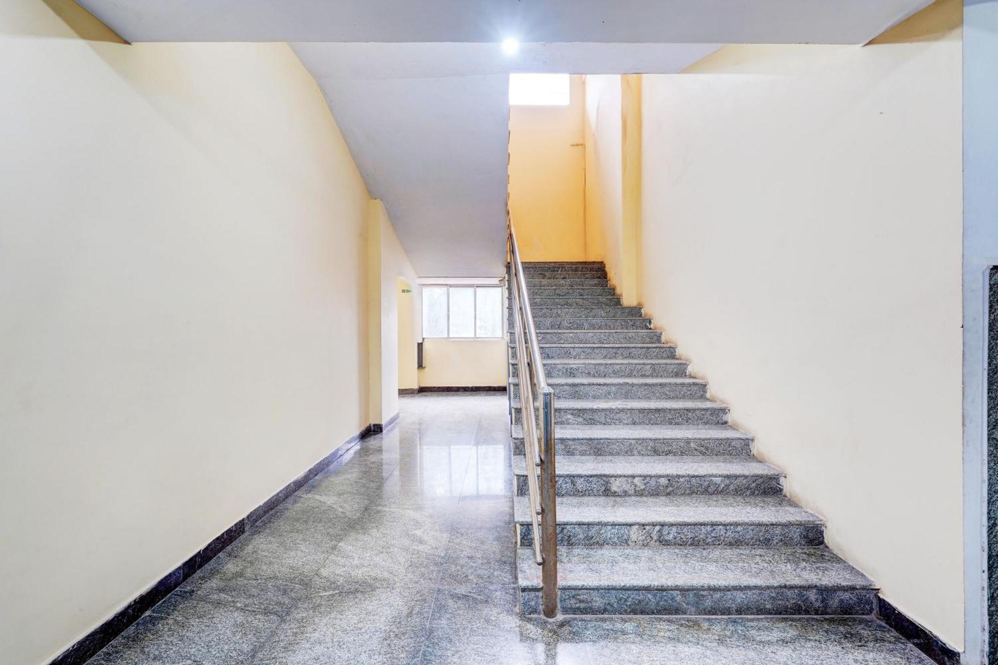 Hotel O Ambur Exterior photo