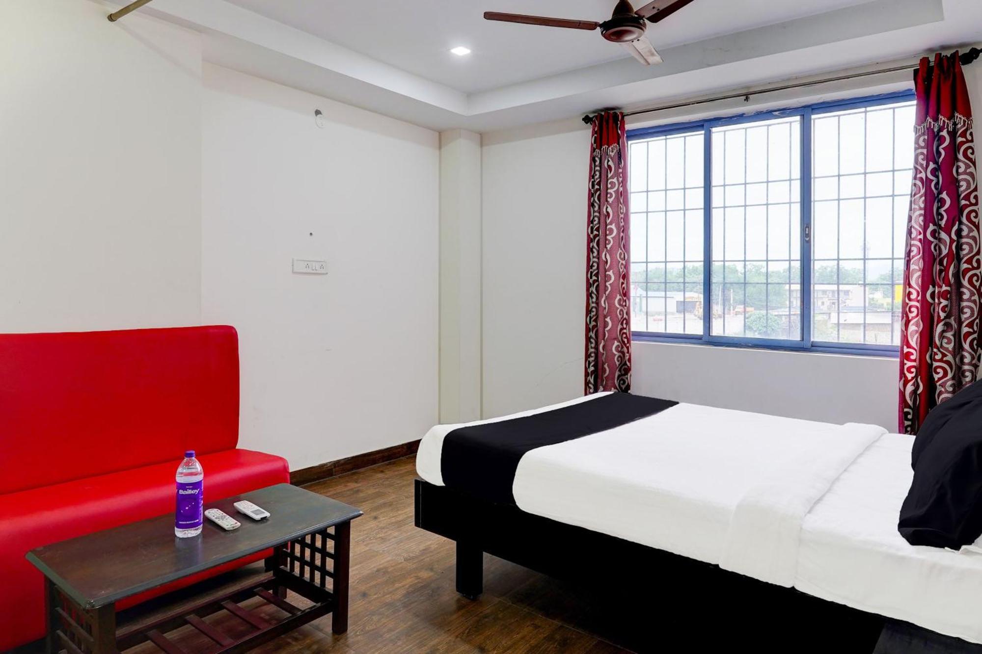 Hotel O Ambur Exterior photo