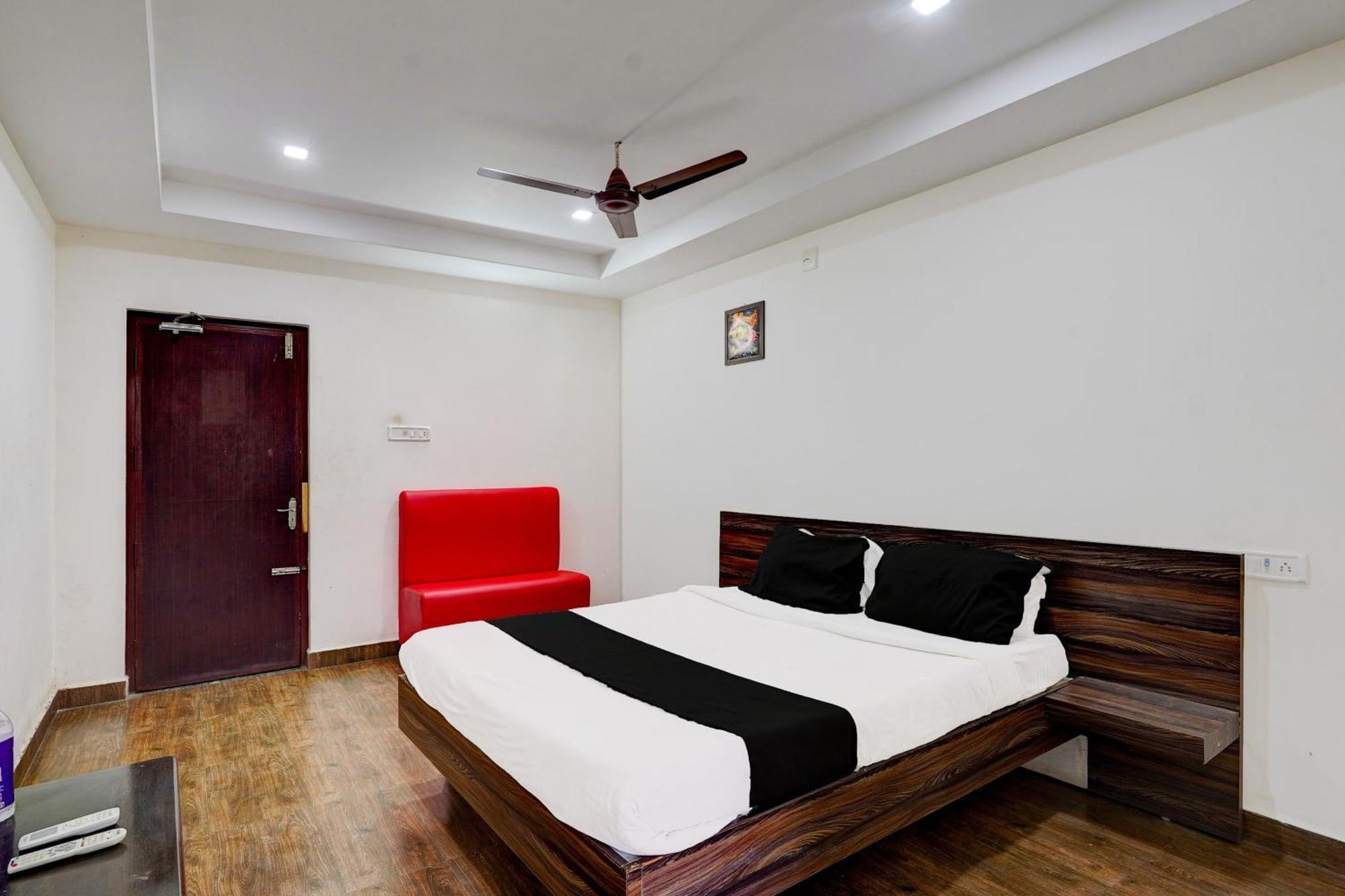 Hotel O Ambur Exterior photo